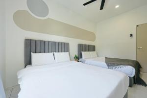 Cameron Centrum CozyNest Clover Home A-1-15A