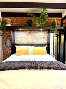 The Secret Garden Hideaway