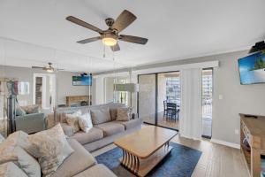 Seaside Beach & Racquet 2307 by Vacation Homes Collection