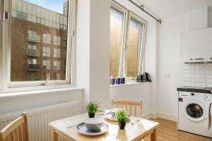 Lovely Spacious Private Studio 89 with parking