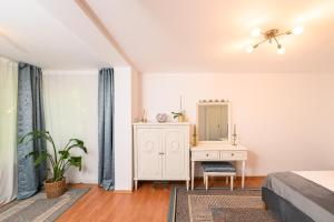 Cotroceni Accommodations Upstairs