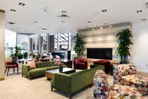 DoubleTree by Hilton Fairfield Hotel & Suites