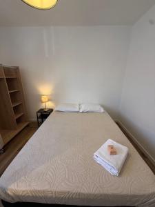 Appartements Suite T5 Rennes Gare - Parking prive gratuit : photos des chambres