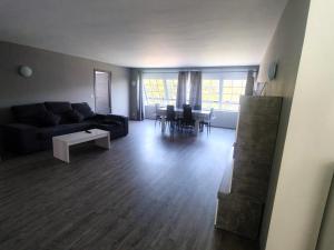 Vivienda Lago Sardiñeiro by INCostadaMorte