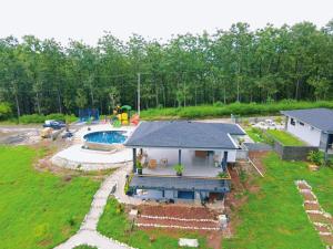 Casa Brisa house in the mountains 15 minutes from the beach