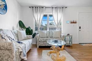 Large 3 bedroom that is close to the beach