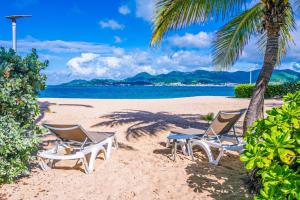 Cottage Beach House NBBC 2, beachfront, pools