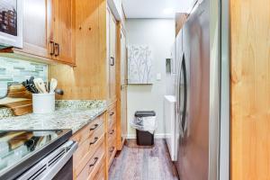 Ski, Hike and Explore Mtn-View Haven in Gatlinburg!