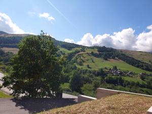 Appartement neuf 2 chambres, parking inclus, proche bus gratuit - FR-1-356-531