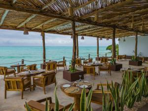 Mahi Mahi Beach Hotel