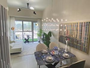 Playful 1BR With Magnificant Bayview Garden View Near Okada Solaire Aiports with Free Parking