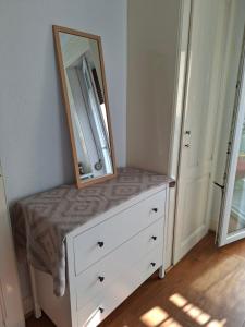 Room with splendid lake view in Montreux city center