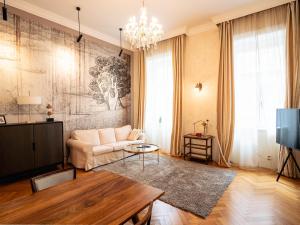 RB64 - Classy & Spacious Home near Villa District