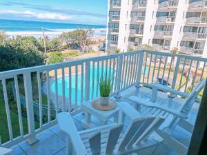 Ocean Lighthouse - 2 Adults & 3 Kids - Umdloti - 4-star hotels in Umdloti