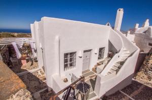 Skyline Villa Santorini Greece