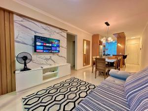 518 - Apartamento com 3 quartos em Bombas