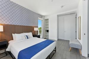 South Beach 2BR Paradise