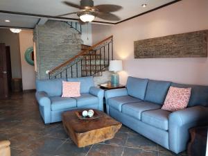 Playa Flamingo penthouse with pacific sunset views - Flamingo Rose Vista