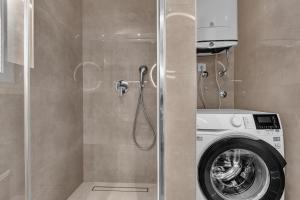 Modern City Center Apartment Max