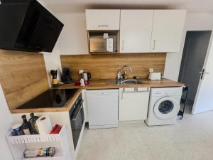 Appartements Le Petit Meze-T2 avec Terasse : photos des chambres