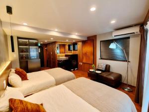 B2 Shinjuku Business District hotel, 9 mins to ST Max 4P 新宿商务区 全新装修 交通中心 车站9分钟 最大4人 直达新宿 涉谷 表参道 品川 池袋 上野 代代木 银座 原宿