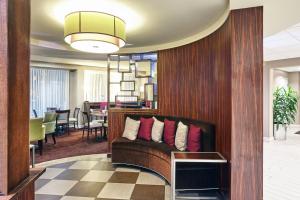 Holiday Inn Express Hotels- Hampton by IHG