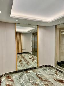 Le Berri Chic Studio-Steps from Champs-Élysées