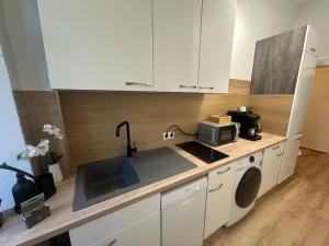 Modern luxury apartment central parking