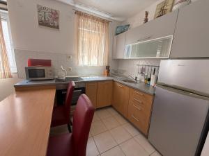 Breeze Apartment with pool