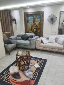 شارع أحمد قاسم جودة الدور الخامس عمارة رقم ثلاثة