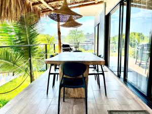 Casa de lujo- Vista- Piscina- La Libertad