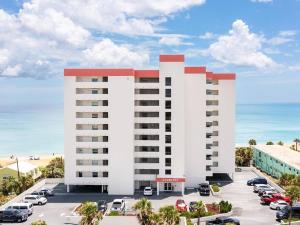 Quiet direct oceanfront 2 bed 2 bath condo wpool