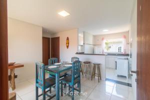 Apto em cond. c piscina a 850m da Praia - SRR0007