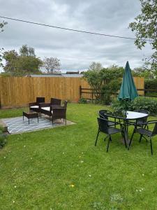 Dog & Family Friendly Private Cottage in Orleton