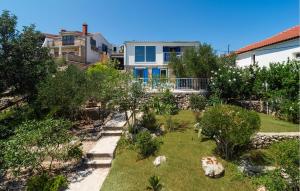 Lovely Home In Rogac With Wifi