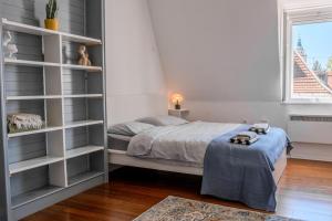Central Castle View Apartment 