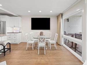 Latitude 29 Condominiums #18