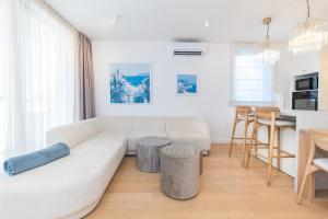 Urban Art Retreat by Belmont Realty