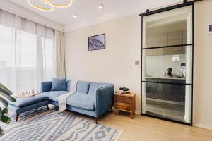 Ultimate Safari Retreat Just 9mins from the Airport with a Pool and Gym!