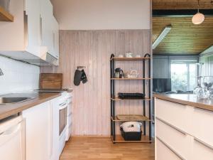 6 person holiday home in Juelsminde