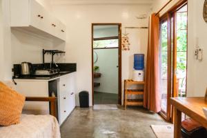 The Garden Room - Comfy apartment with workspace