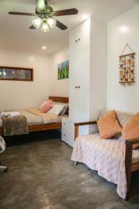 The Garden Room - Comfy apartment with workspace