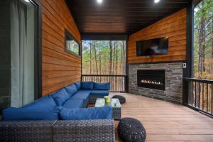 Bearfoot ChillInn - Relaxing Escape in Broken Bow