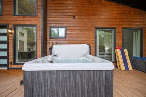 Bearfoot ChillInn - Relaxing Escape in Broken Bow