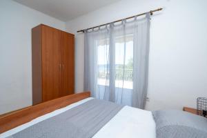 Apartments by the sea Bibinje, Zadar - 5865