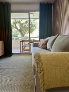 Lappartement Vert, Piscine, 750m de la Plage