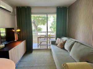 Lappartement Vert, Piscine, 750m de la Plage