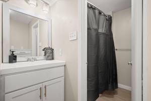 Chic and Cozy Loft near Q2 Stadium & North ATX