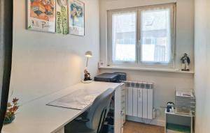 Maisons de vacances Cozy Home In Paimpol With Wifi : photos des chambres