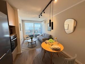 HOM I Depto con Parking cerca al Metro Santa Lucia